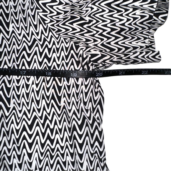 Kate Spade Saturday Zig Zag Black And White Silk Blend Blouse MEDIUM - Picture 5 of 7